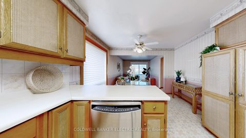 Photo 9 at 22 Tivoli Court, Guildwood, Toronto