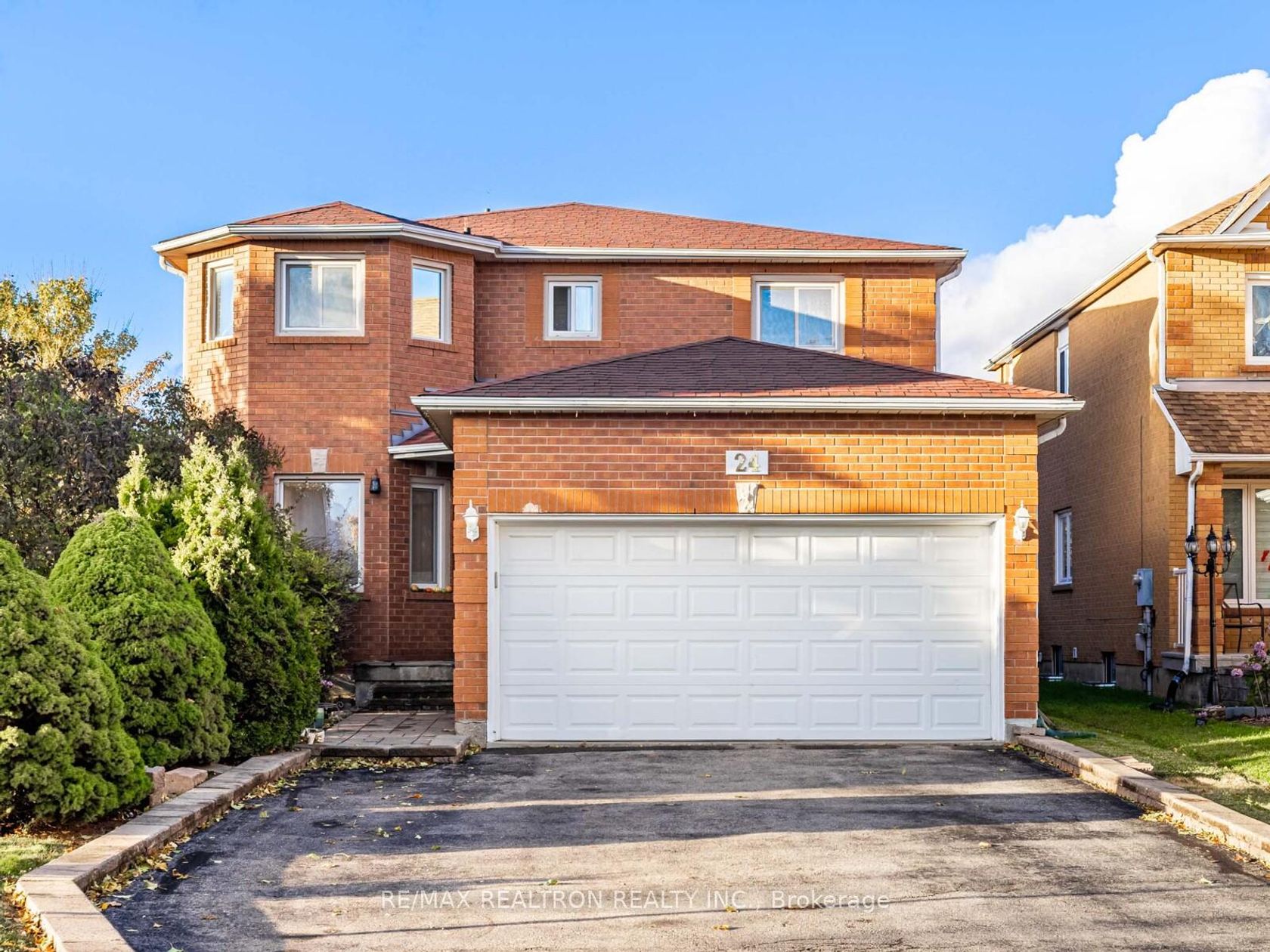 24 Justus Drive, Devonsleigh, Richmond Hill 