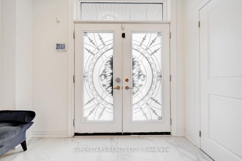 Photo 1 at 40 Boiton Street, Rural Richmond Hill, Richmond Hill