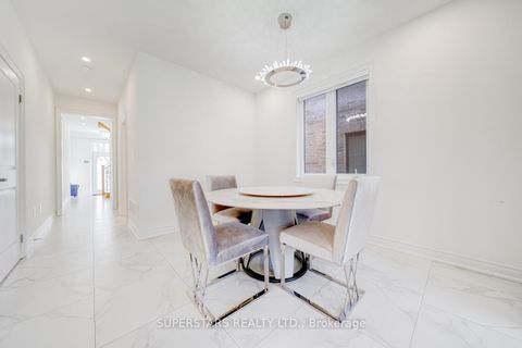 Photo 5 at 40 Boiton Street, Rural Richmond Hill, Richmond Hill