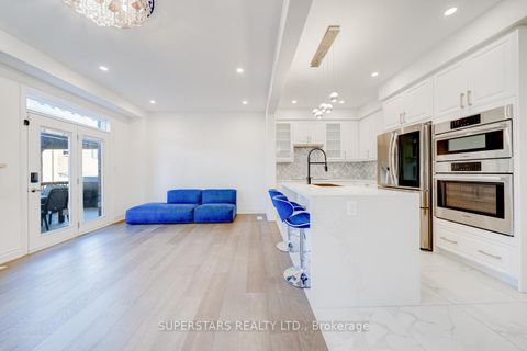 Photo 6 at 40 Boiton Street, Rural Richmond Hill, Richmond Hill