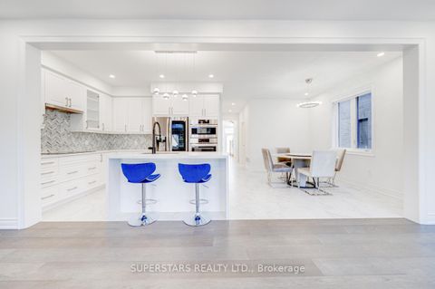 Photo 7 at 40 Boiton Street, Rural Richmond Hill, Richmond Hill