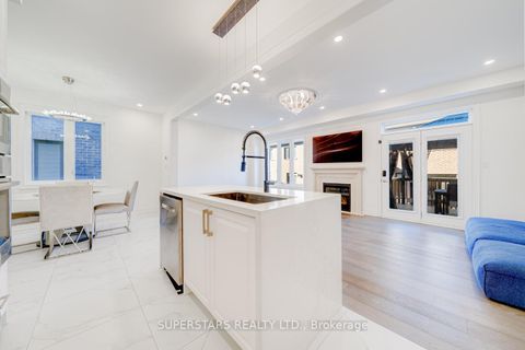 Photo 9 at 40 Boiton Street, Rural Richmond Hill, Richmond Hill