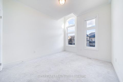 Photo 19 at 40 Boiton Street, Rural Richmond Hill, Richmond Hill