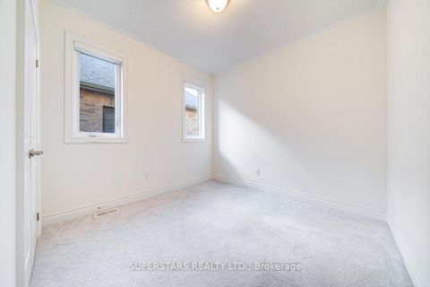 Photo 21 at 40 Boiton Street, Rural Richmond Hill, Richmond Hill