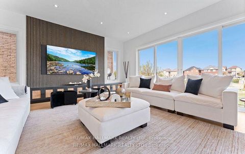 Photo 8 at 88 Cosford Street, Bayview Northeast, Aurora