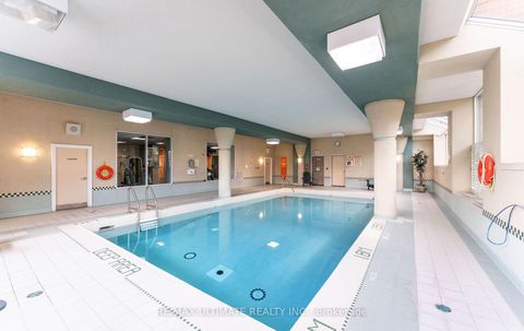 Photo 4 at PH6 - 850 Steeles Avenue W, Lakeview Estates, Vaughan