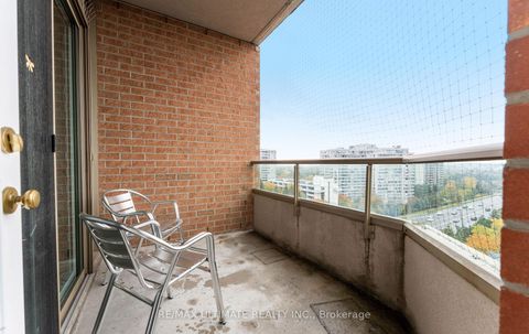 Photo 10 at PH6 - 850 Steeles Avenue W, Lakeview Estates, Vaughan