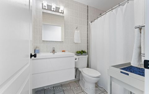 Photo 14 at PH6 - 850 Steeles Avenue W, Lakeview Estates, Vaughan