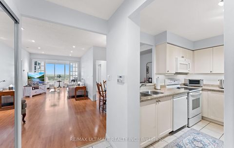 Photo 33 at PH6 - 850 Steeles Avenue W, Lakeview Estates, Vaughan