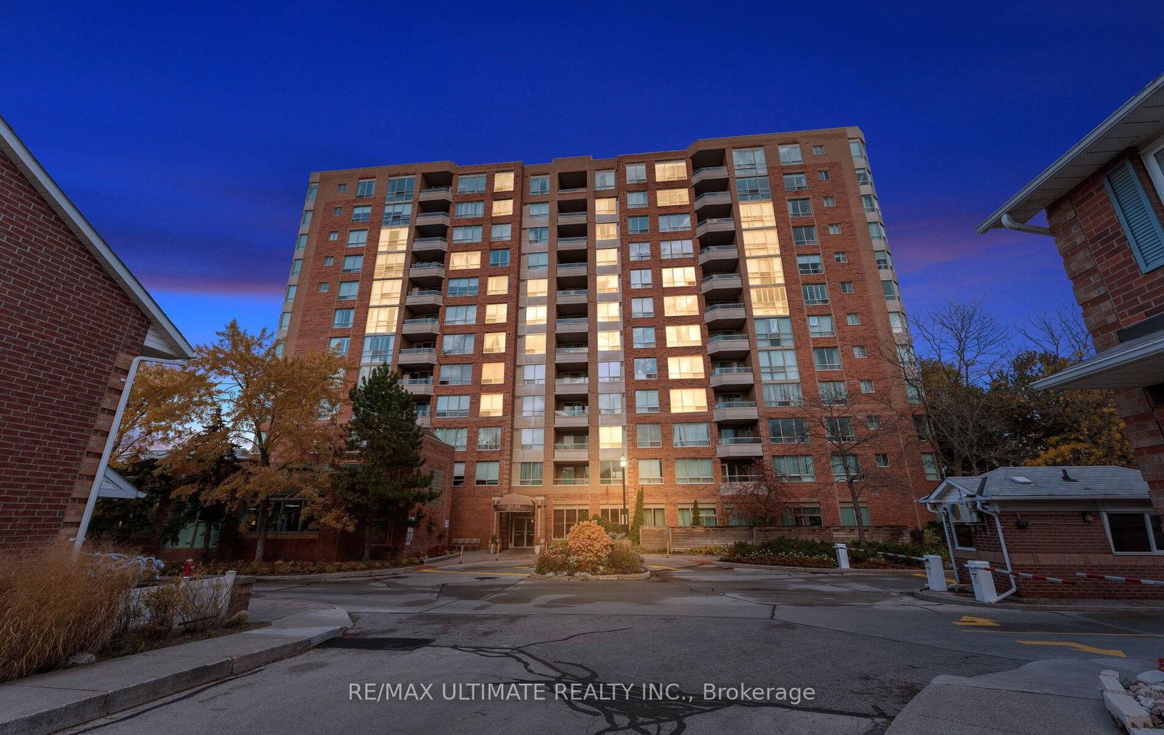 PH6 - 850 Steeles Avenue W, Lakeview Estates, Vaughan 