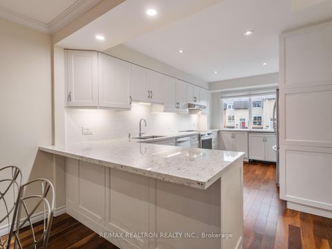 Photo 6 at 25 Wild Gingerway Road, Bathurst Manor, Toronto