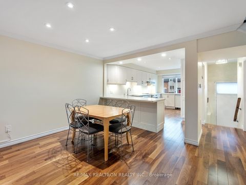 Photo 8 at 25 Wild Gingerway Road, Bathurst Manor, Toronto