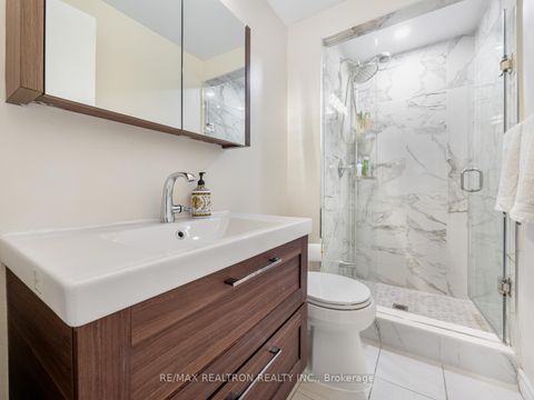 Photo 23 at 25 Wild Gingerway Road, Bathurst Manor, Toronto