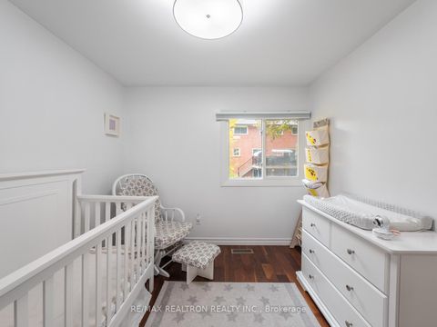 Photo 25 at 25 Wild Gingerway Road, Bathurst Manor, Toronto