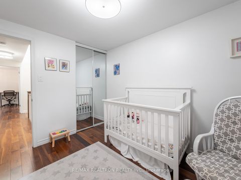 Photo 26 at 25 Wild Gingerway Road, Bathurst Manor, Toronto