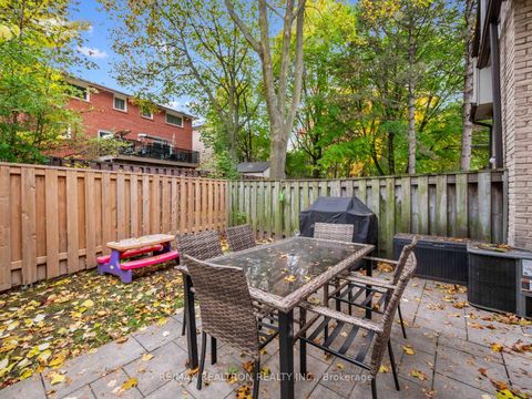 Photo 35 at 25 Wild Gingerway Road, Bathurst Manor, Toronto