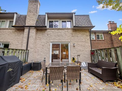 Photo 37 at 25 Wild Gingerway Road, Bathurst Manor, Toronto