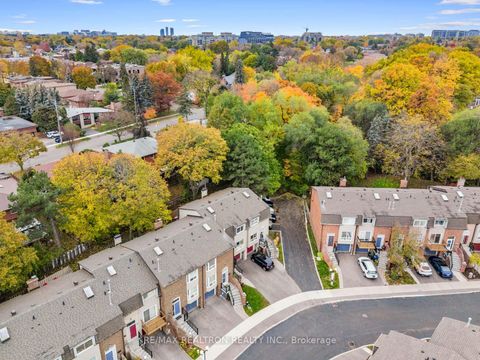 Photo 40 at 25 Wild Gingerway Road, Bathurst Manor, Toronto