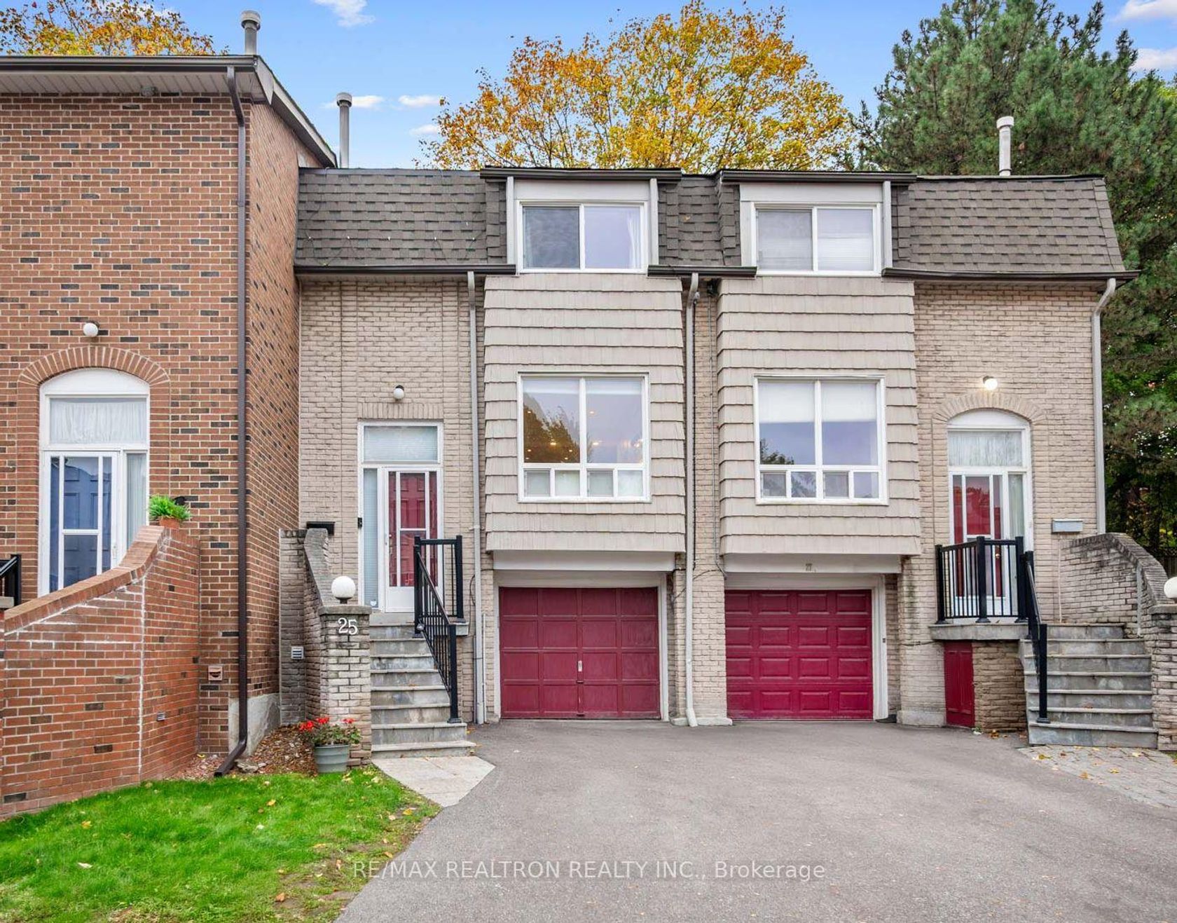 25 Wild Gingerway Road, Bathurst Manor, Toronto photo 4