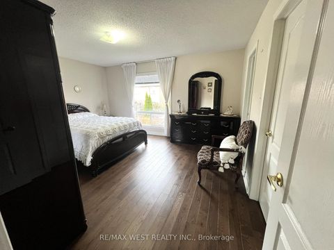 Photo 6 at 40 Toscana Road, Sonoma Heights, Vaughan