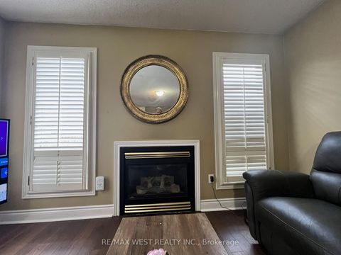 Photo 15 at 40 Toscana Road, Sonoma Heights, Vaughan