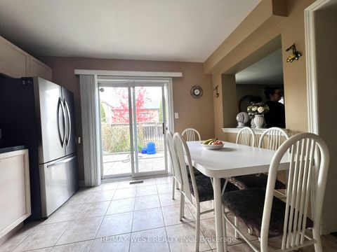 Photo 19 at 40 Toscana Road, Sonoma Heights, Vaughan