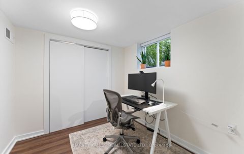 Photo 33 at 33 Ledbury Street, Nortown, Toronto