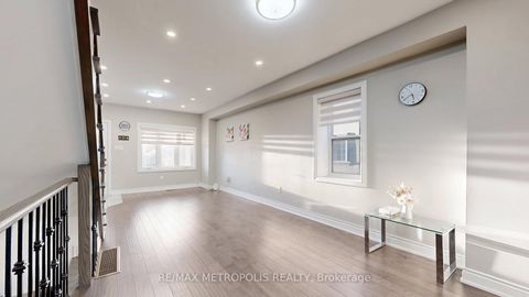 Photo 3 at 461 Warden Avenue, Oakridge, Toronto