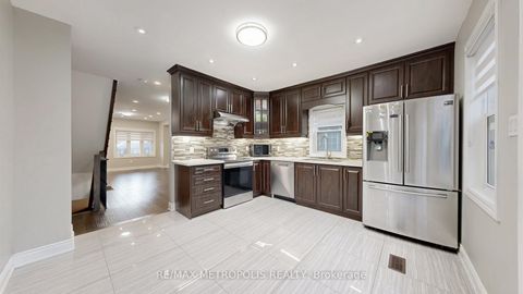 Photo 10 at 461 Warden Avenue, Oakridge, Toronto