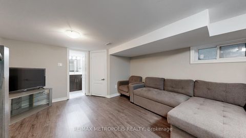 Photo 27 at 461 Warden Avenue, Oakridge, Toronto