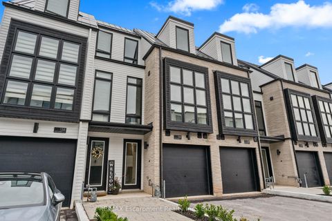 Photo 1 at 2 - 138 EAST Street, BR Bronte, Oakville