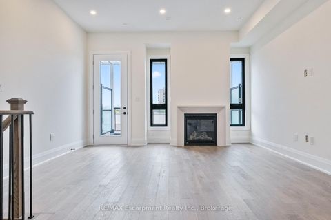 Photo 12 at 2 - 138 EAST Street, BR Bronte, Oakville