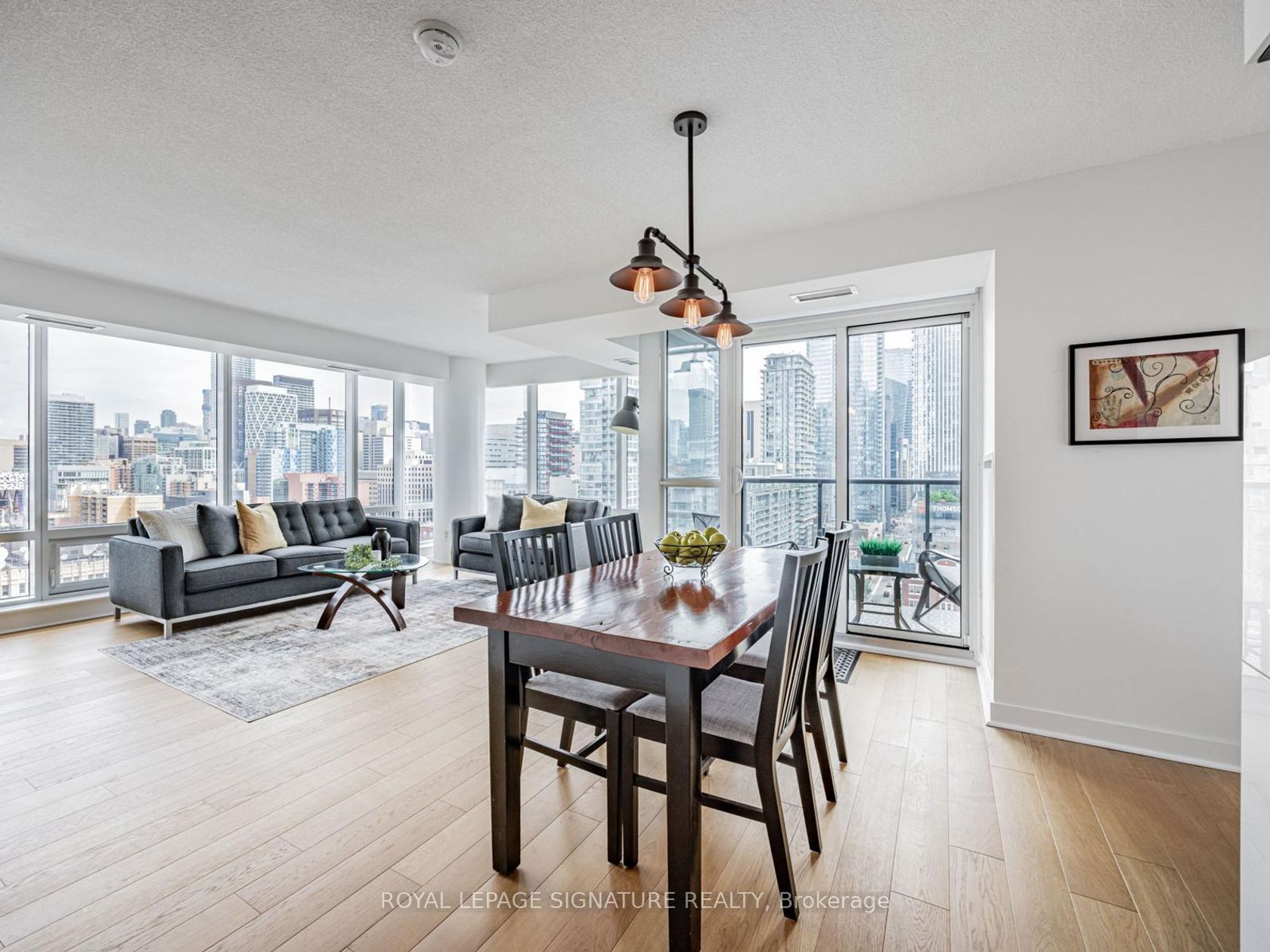 1804 - 295 Adelaide Street W, Waterfront Communities C1, Toronto by Loree Meneguzzi Real Estate 1804 - 295 Adelaide Street W, Waterfront Communities C1, Toronto