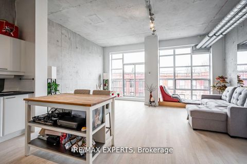 Photo 3 at 411 - 955 QUEEN Street W, Niagara, Toronto