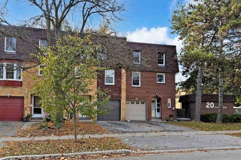 Photo 1 at 10 CROCKAMHILL Drive, Agincourt North, Toronto