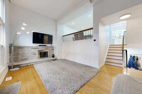 Photo 7 at 10 CROCKAMHILL Drive, Agincourt North, Toronto