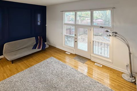 Photo 10 at 10 CROCKAMHILL Drive, Agincourt North, Toronto