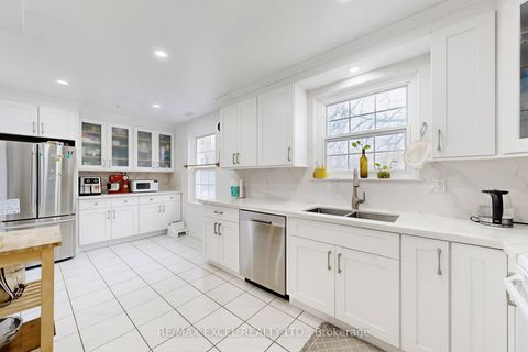 Photo 12 at 10 CROCKAMHILL Drive, Agincourt North, Toronto