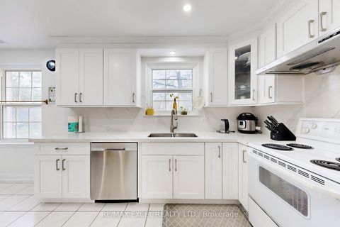 Photo 13 at 10 CROCKAMHILL Drive, Agincourt North, Toronto