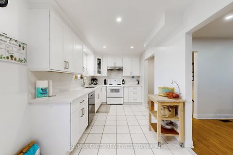 Photo 14 at 10 CROCKAMHILL Drive, Agincourt North, Toronto