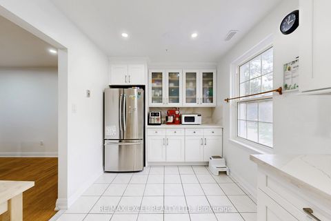 Photo 16 at 10 CROCKAMHILL Drive, Agincourt North, Toronto