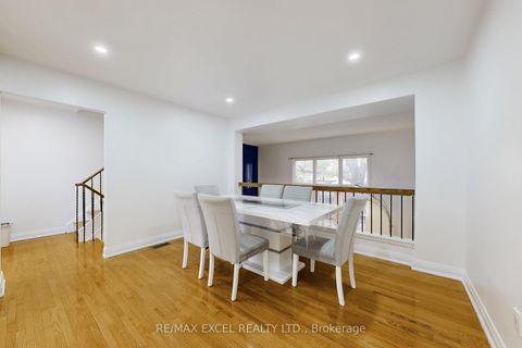 Photo 17 at 10 CROCKAMHILL Drive, Agincourt North, Toronto