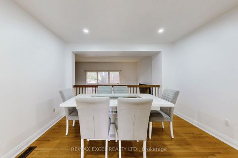 Photo 18 at 10 CROCKAMHILL Drive, Agincourt North, Toronto