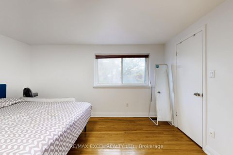 Photo 22 at 10 CROCKAMHILL Drive, Agincourt North, Toronto