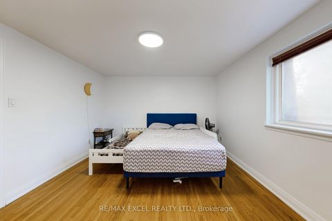 Photo 23 at 10 CROCKAMHILL Drive, Agincourt North, Toronto