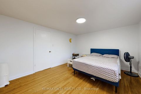 Photo 24 at 10 CROCKAMHILL Drive, Agincourt North, Toronto