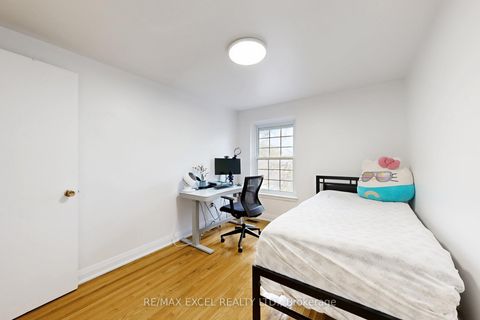 Photo 32 at 10 CROCKAMHILL Drive, Agincourt North, Toronto