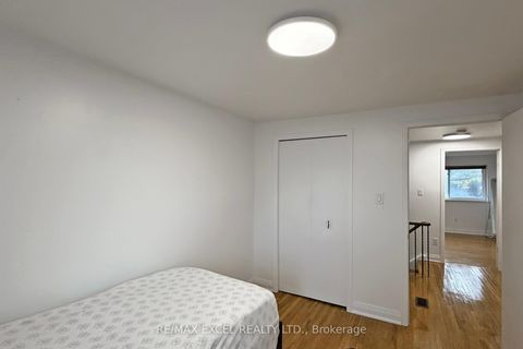 Photo 33 at 10 CROCKAMHILL Drive, Agincourt North, Toronto