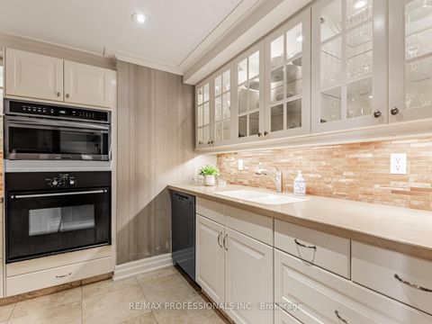 Photo 5 at G17 - 300 Mill Road, Markland Wood, Toronto
